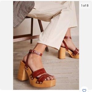 FREE PEOPLE MALLORY CLOGS